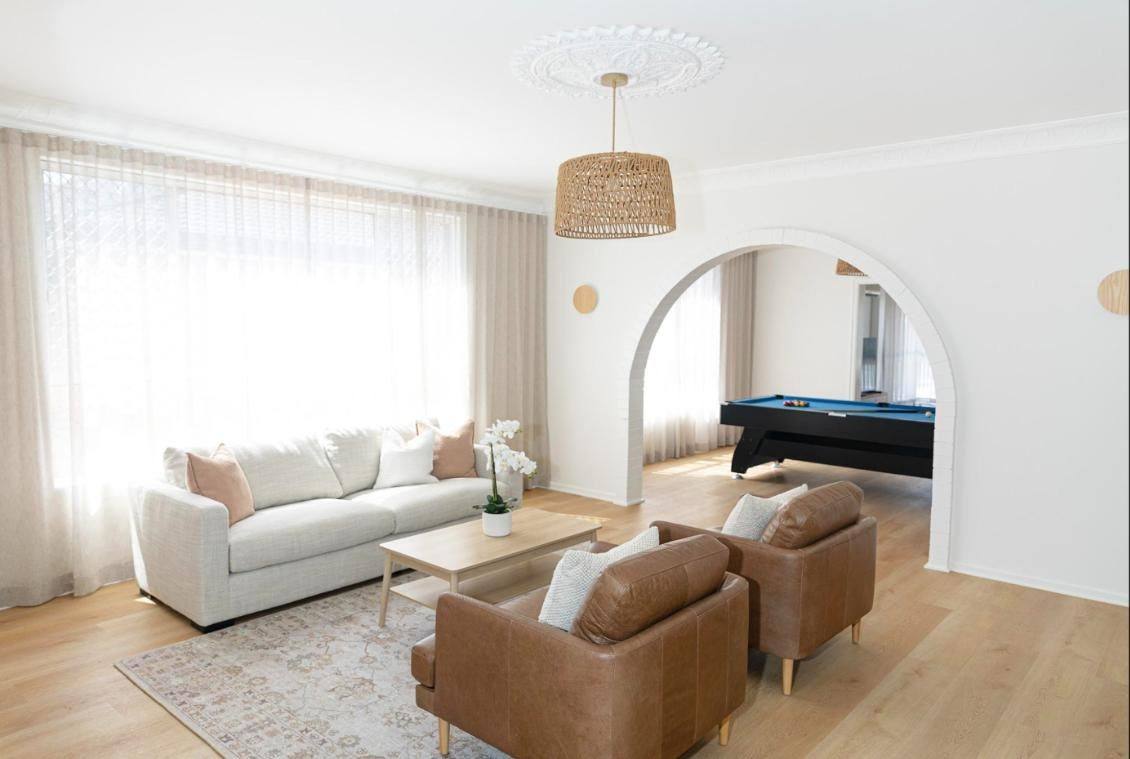 Living room with arch
