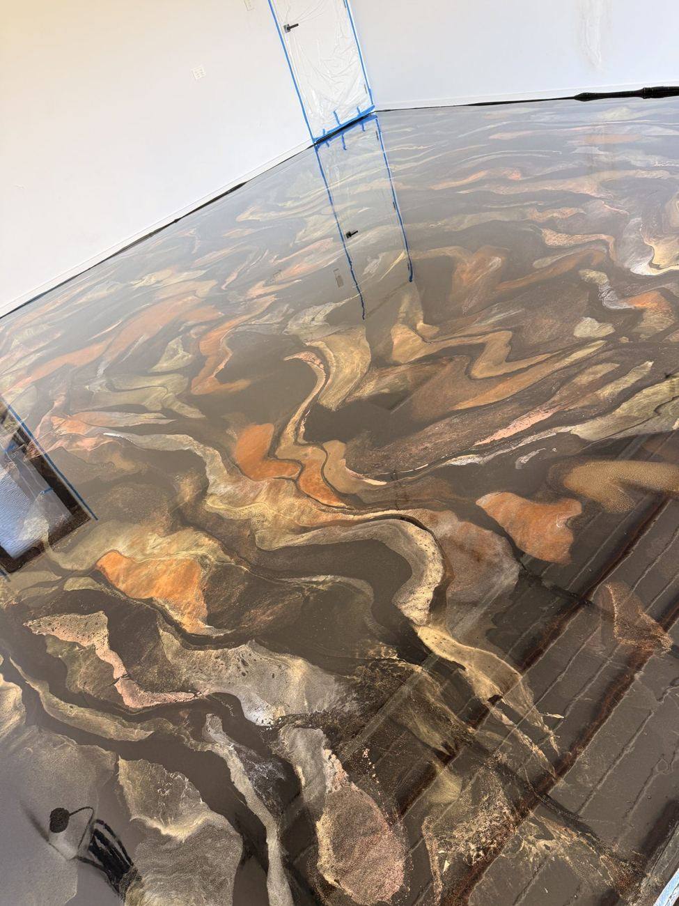 Metallic floor detail